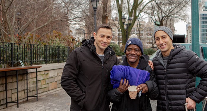 Get in the Holiday Spirit With These 5 Stories of Kindness