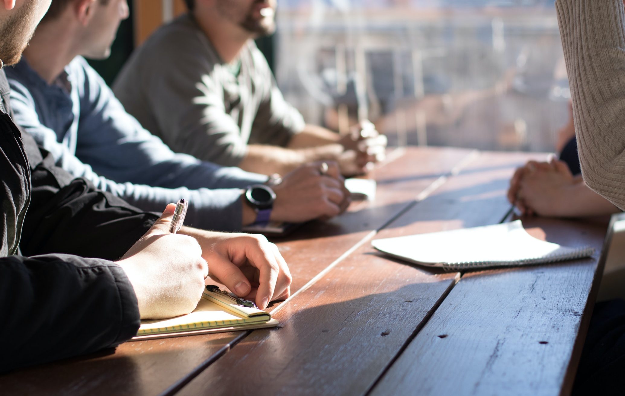 groupmeeting-aspect-ratio-560-355