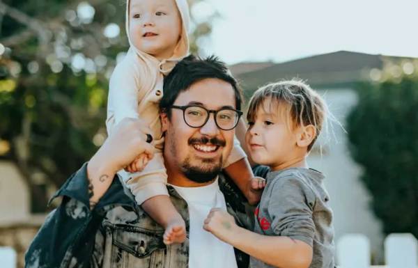 A father with his children
