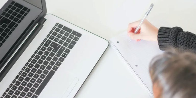 Prendre des notes sur un bloc-notes